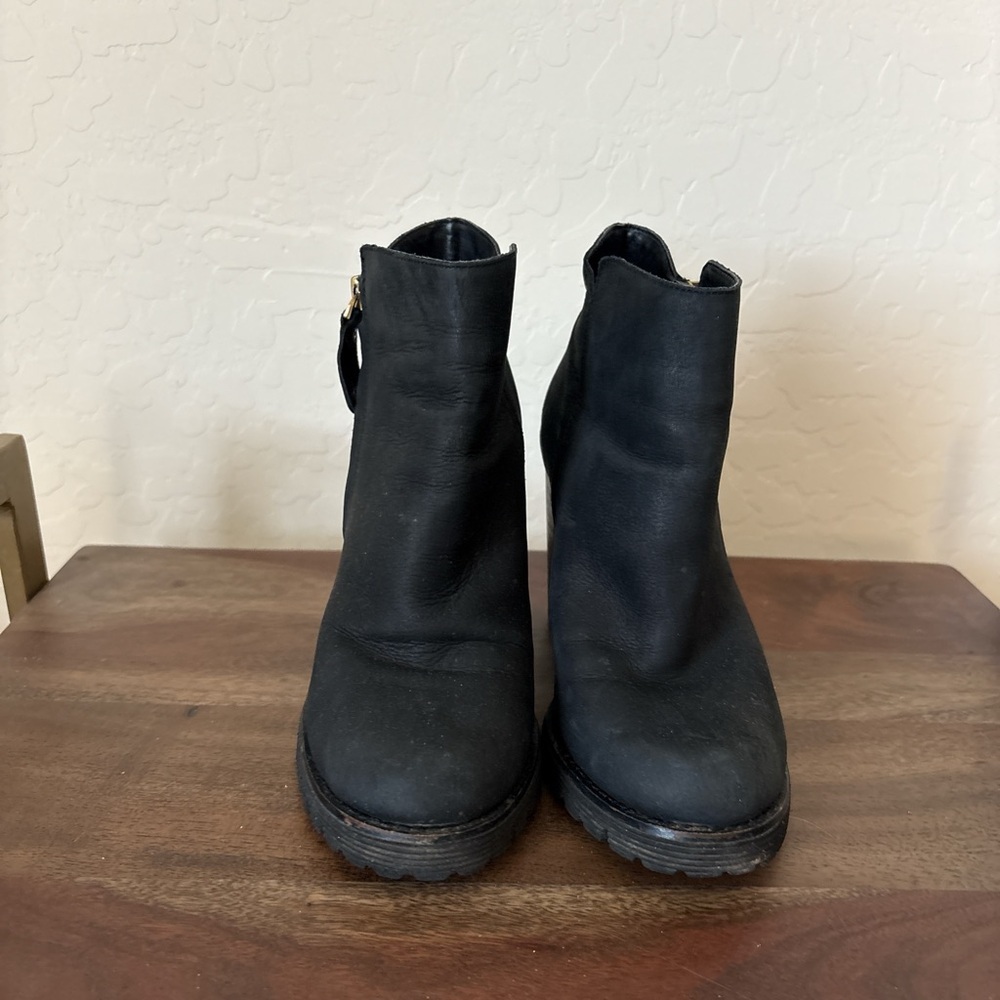 Gibson-latimer Black Suede Ankle Boots Size 5.5 M Used